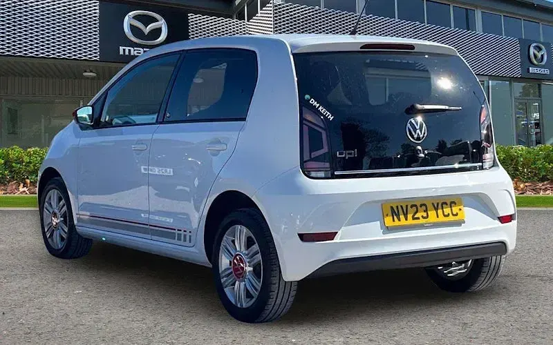 Used VW up! Beats 65 HP (47 kW) 2023 White Hatchback