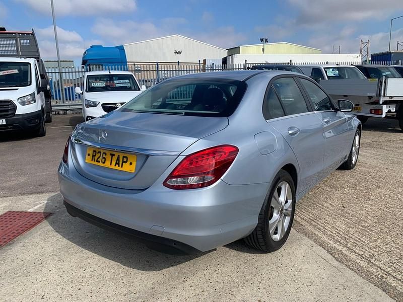 Begagnad Mercedes C220 Executive 170 HK (125 kW) 2018 Silver Sedan