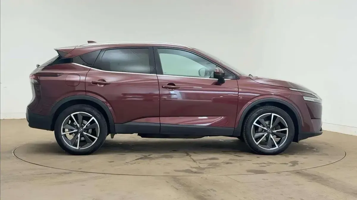 Used Nissan Qashqai Tekna 2023 Red SUV