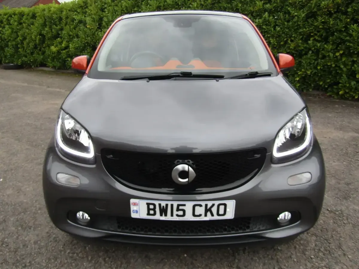 Used Smart ForFour Edition #1 90 HP (66 kW) 2015 Orange/black Hatchback