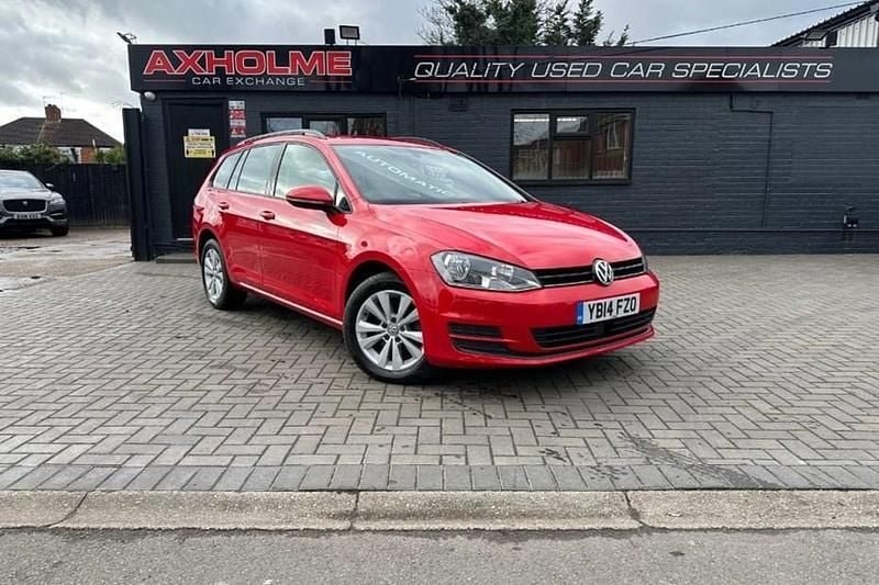 Used VW Golf VII SE 110 HP (80 kW) 2014 Red Estate