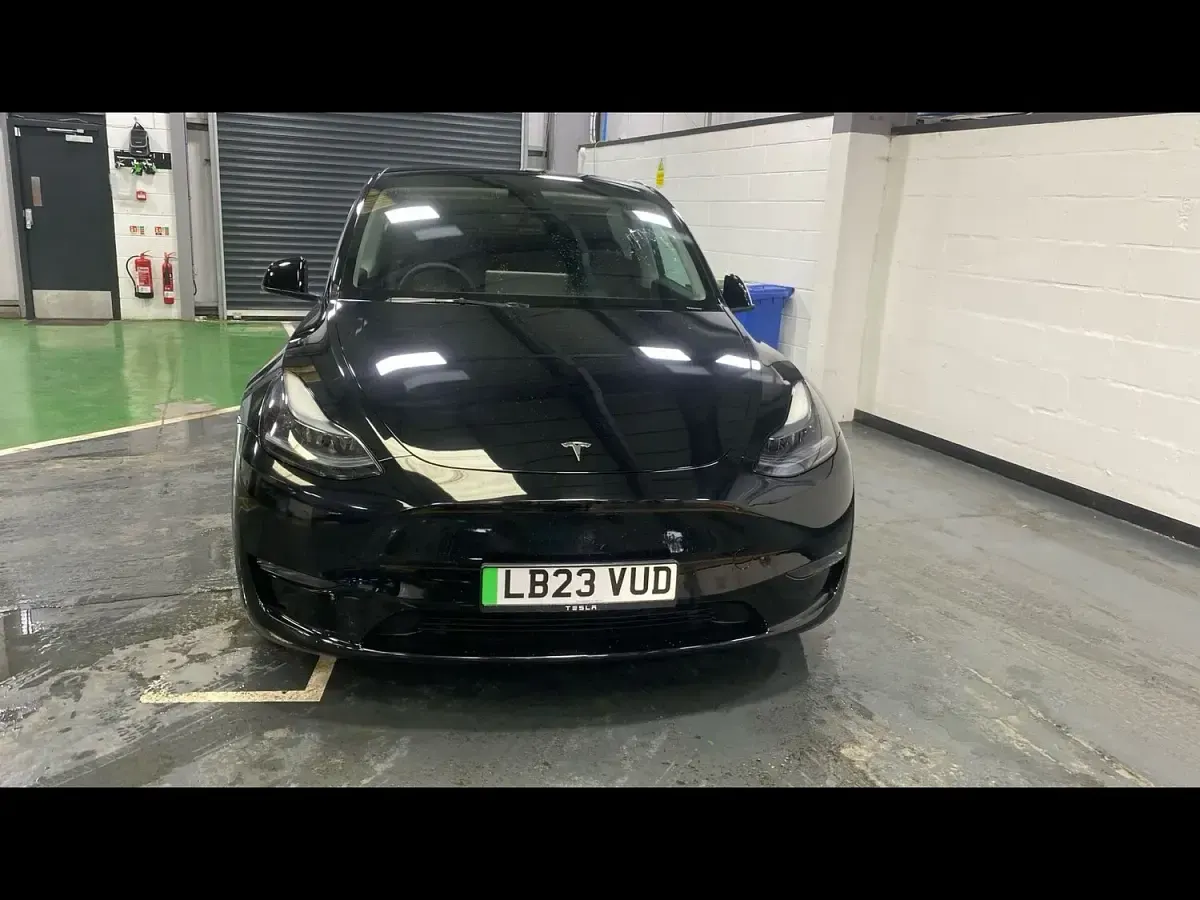 Used Tesla Model Y Long Range AWD 378 kW (514 HP) 2023 Black SUV