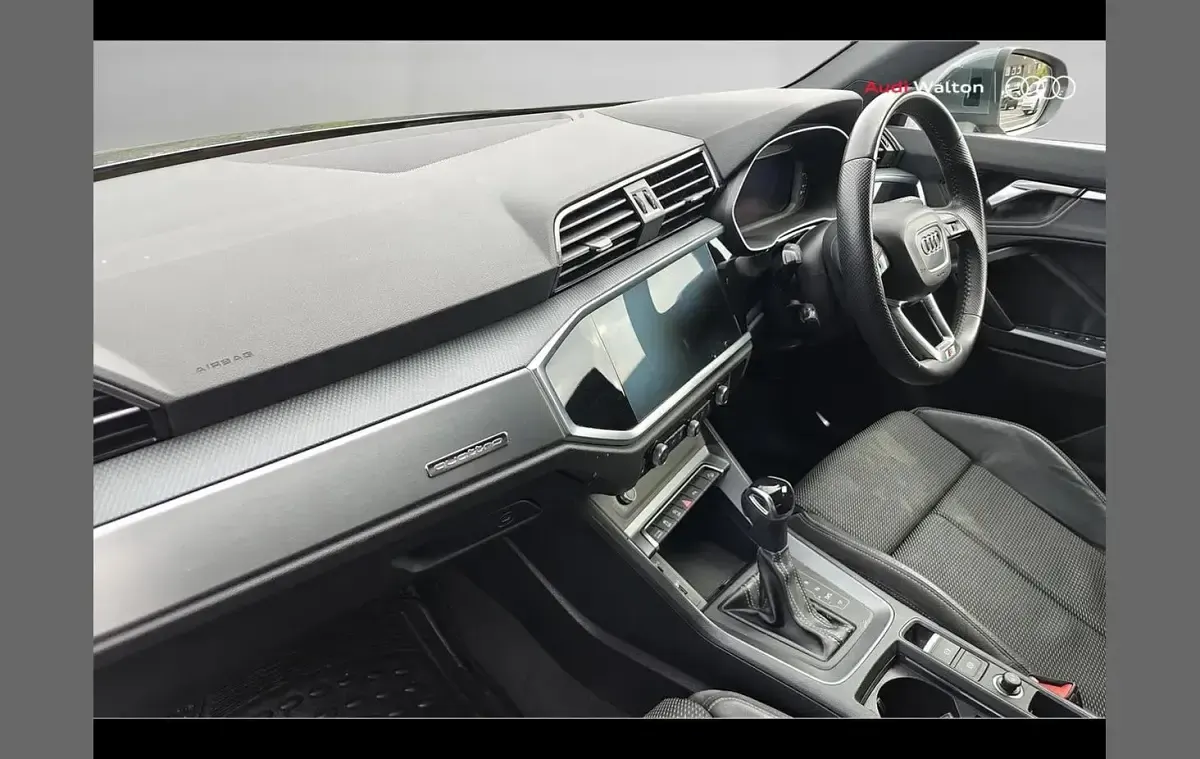 Begagnad Audi Q3 S-Line 187 HK (137 kW) 2019 Grå SUV