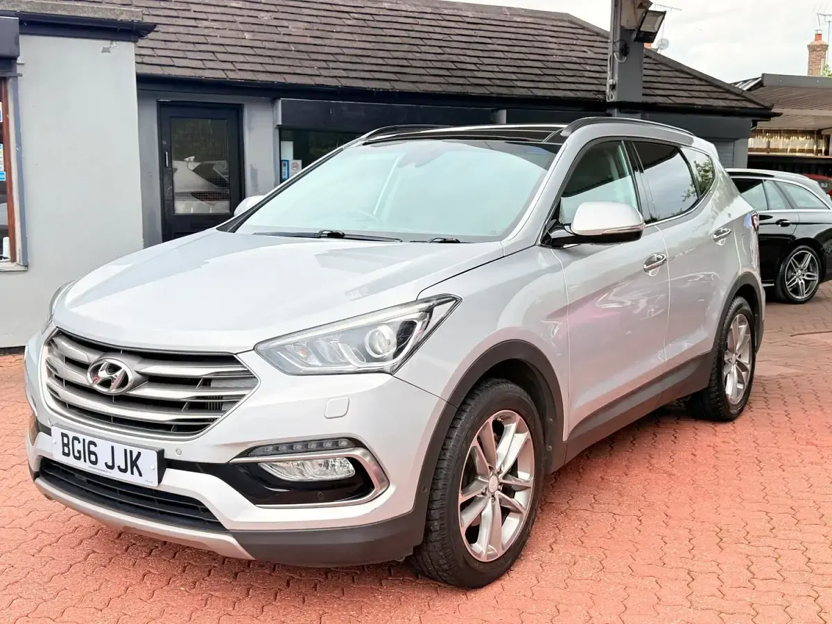 Used Hyundai Santa Fe Premium SE 200 HP (147 kW) 2016 Silver SUV