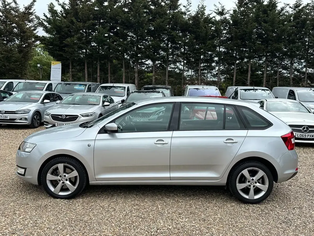 Used Skoda Rapid Elegance 2014 Silver Hatchback