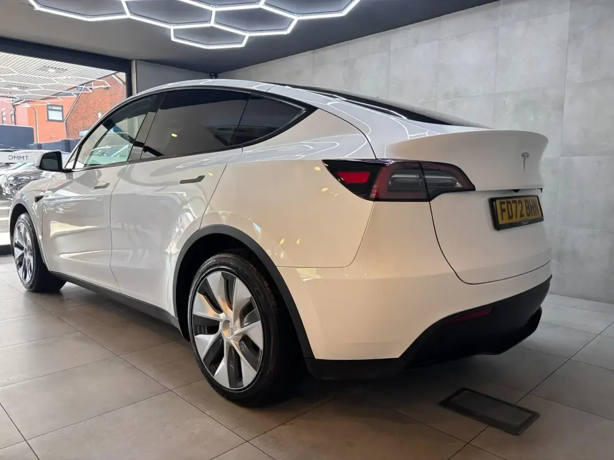 Used Tesla Model Y RWD 219 kW (299 HP) 2022 White SUV