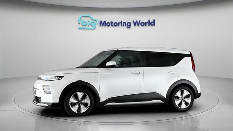 Used Kia Soul 150 kW (204 HP) 2022 White SUV