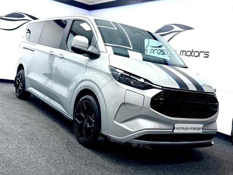 New Ford Tourneo Titanium 232 HP (170 kW) 2026 Silver MPV