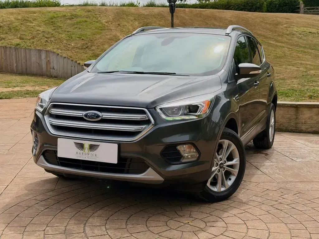 Used Ford Kuga Titanium 180 HP (132 kW) 2017 Grey SUV