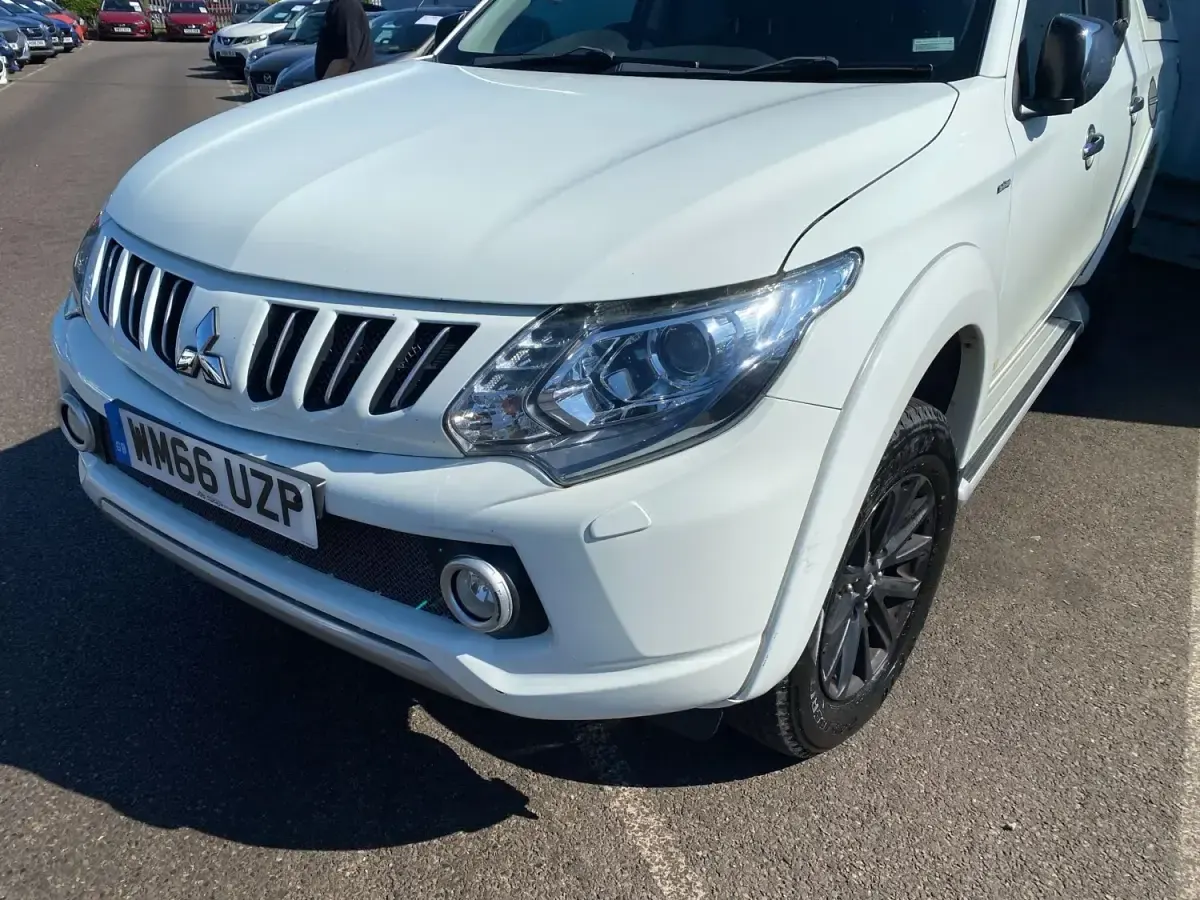 Usado Mitsubishi L200 2017 Branco Pickup