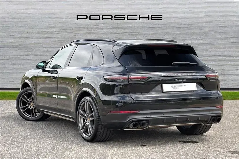 Used Porsche Cayenne Platinum Edition 340 HP (250 kW) 2023 Black SUV