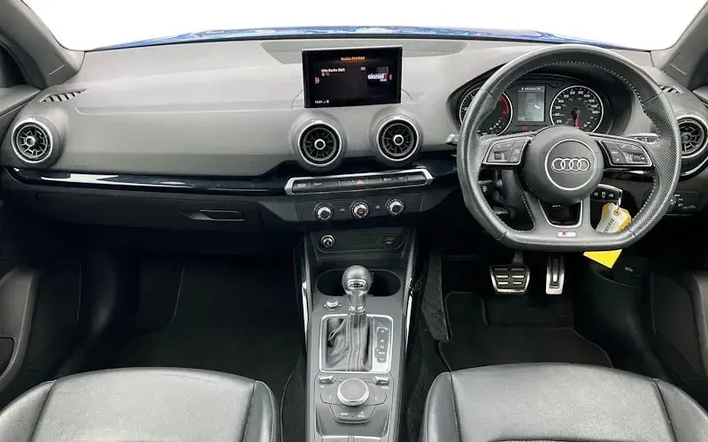 Used Audi Q2 Black Edition 116 HP (85 kW) 2020 Blue SUV