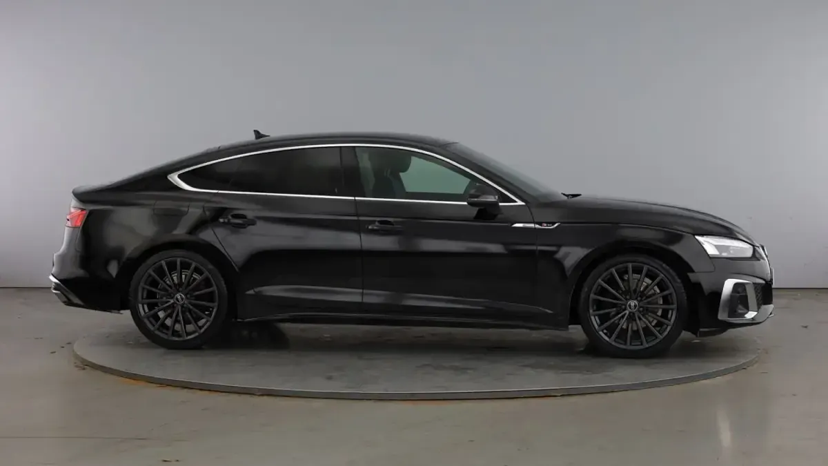 Second-hand Audi A5 Sportback S-Line 163 CP (119 kW) 2023 Negru Hatchback