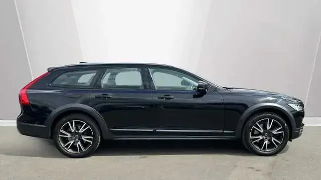 Used Volvo V90 CC Plus 247 HP (181 kW) 2020 Black Estate