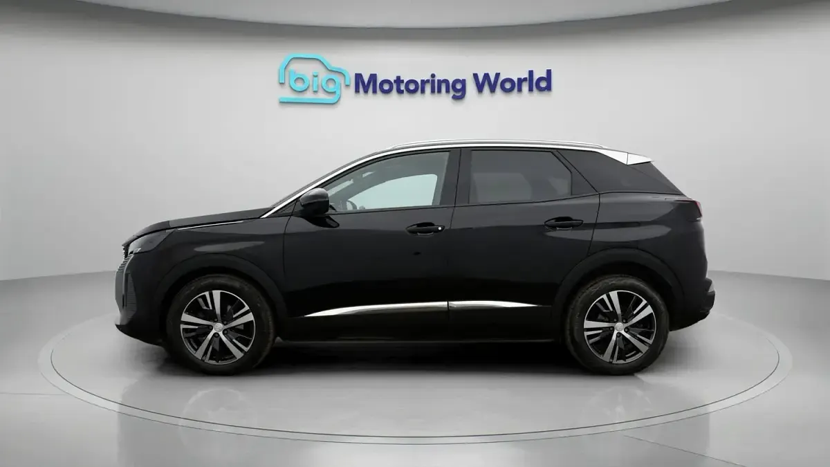 Used Peugeot 3008 Allure+ 131 HP (96 kW) 2023 Black SUV