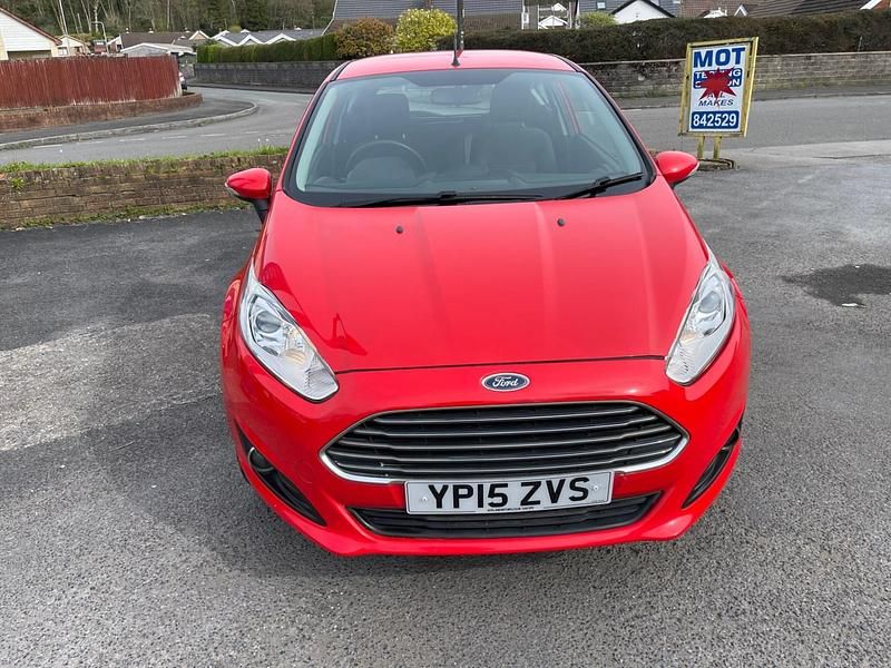 Used Ford Fiesta Zetec 2015 Red Hatchback