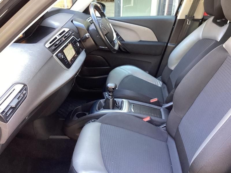 Used Citroën C4 Flair 2018 Black MPV