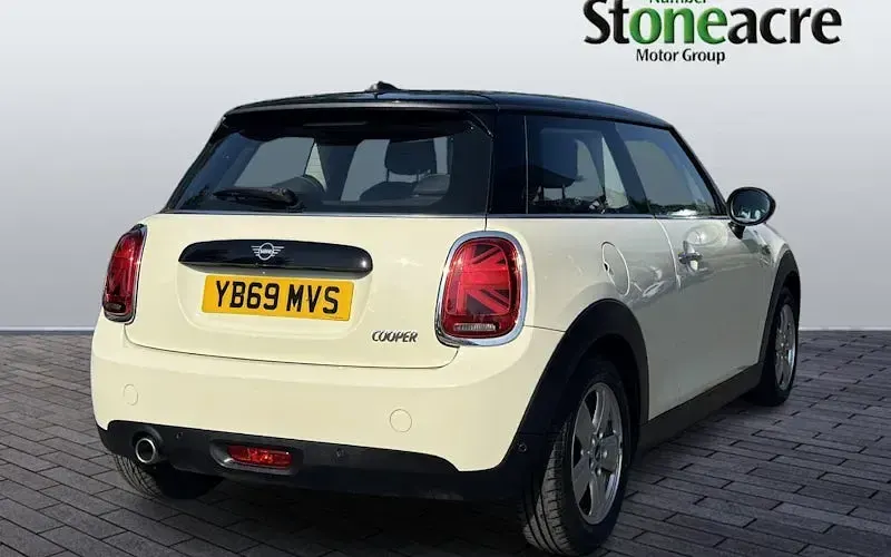 Used Mini Cooper Classic 136 HP (100 kW) 2021 Hatchback