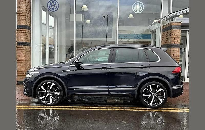 Used VW Tiguan R-line 150 HP (110 kW) 2023 Black SUV