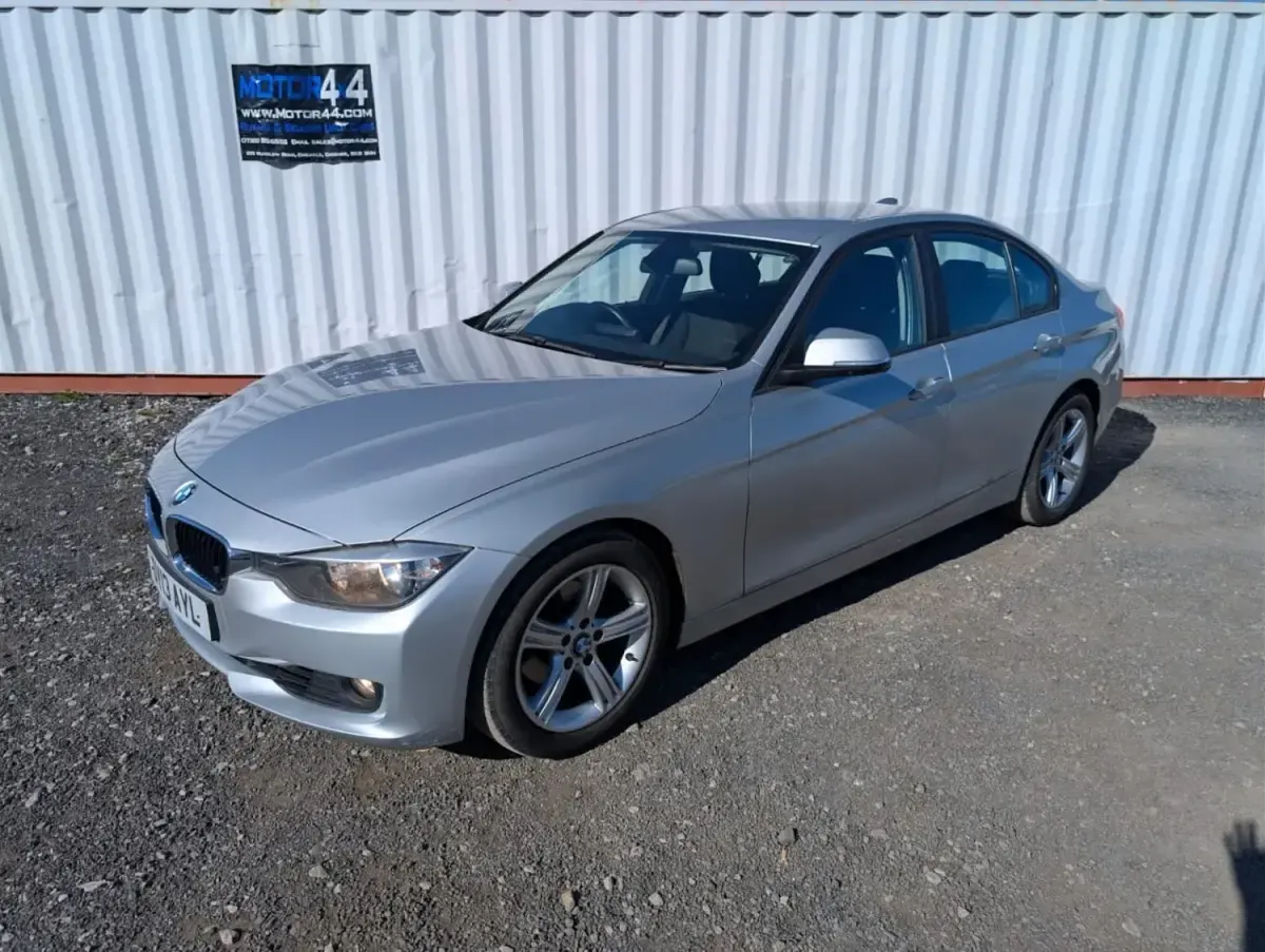 Usado BMW 320 2013 Plateado Berlina