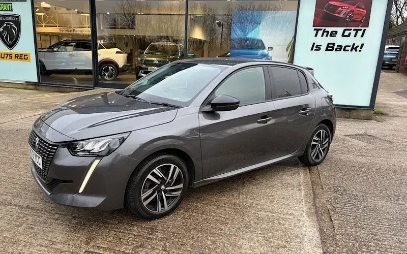 Used Peugeot 208 Active+ 102 HP (75 kW) 2023 Grey Hatchback