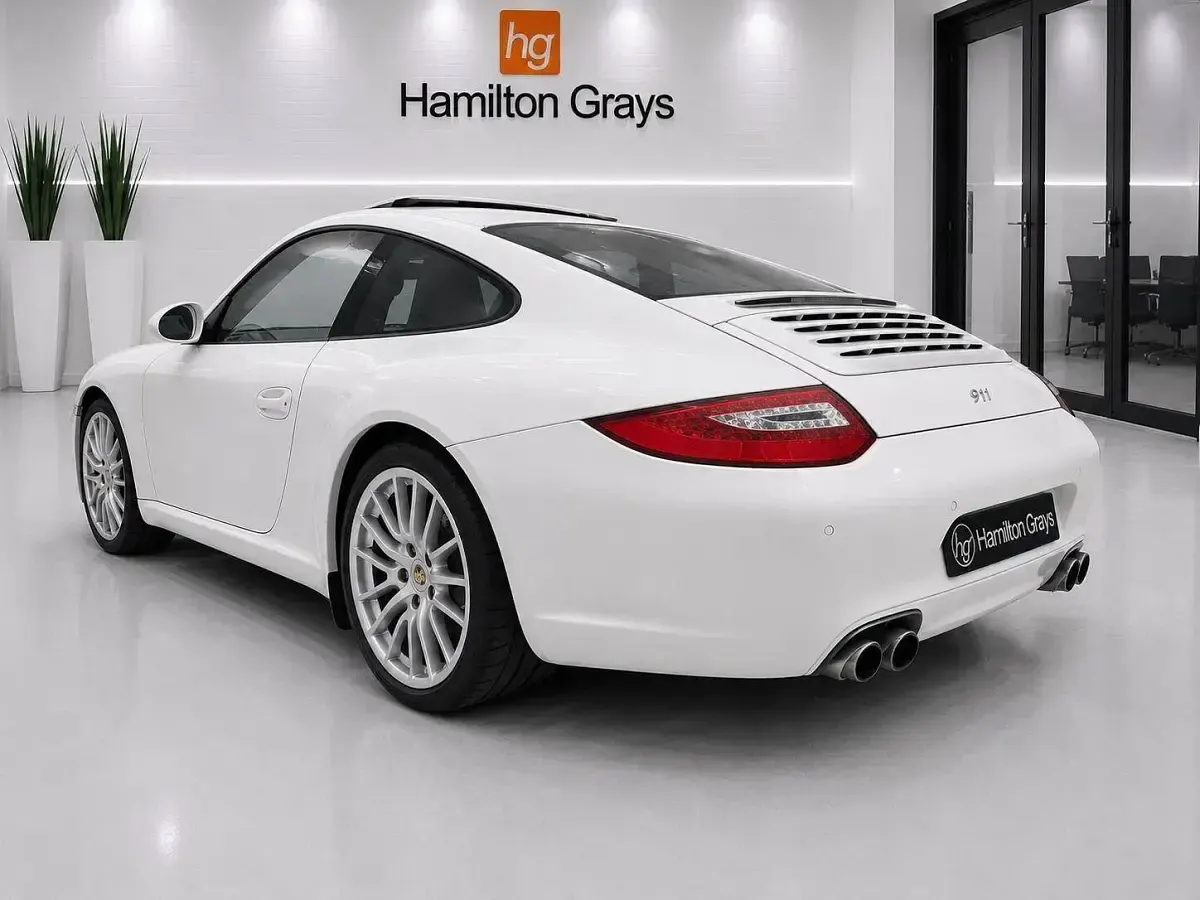 Used Porsche 997 340 HP (250 kW) 2010 White Coupe
