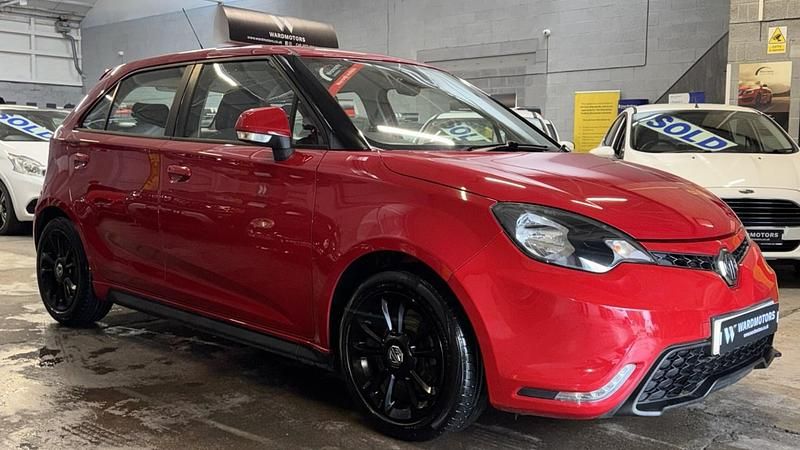 Used MG MG3 2014 Red Hatchback