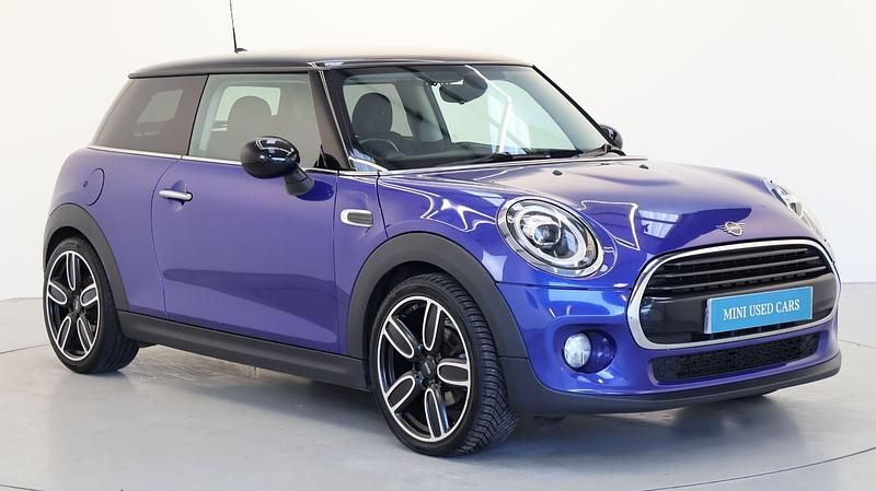 Used Mini Cooper D Hatch 114 HP (83 kW) 2018 Blue Hatchback