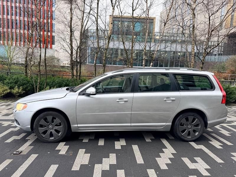 Used Volvo V70 SE 2007 Silver Estate