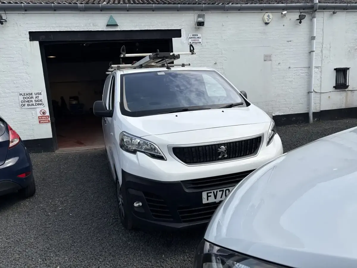 Begagnad Peugeot Expert 2021 Vit Van