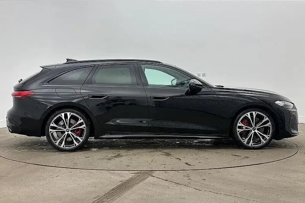 Used Audi S5 Comfort 367 HP (269 kW) 2025 Black Estate