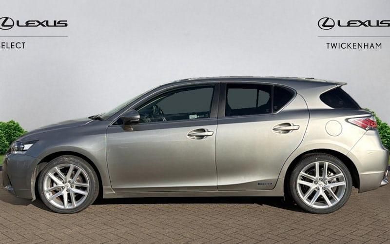 Used Lexus CT200h 136 HP (100 kW) 2017 Hatchback