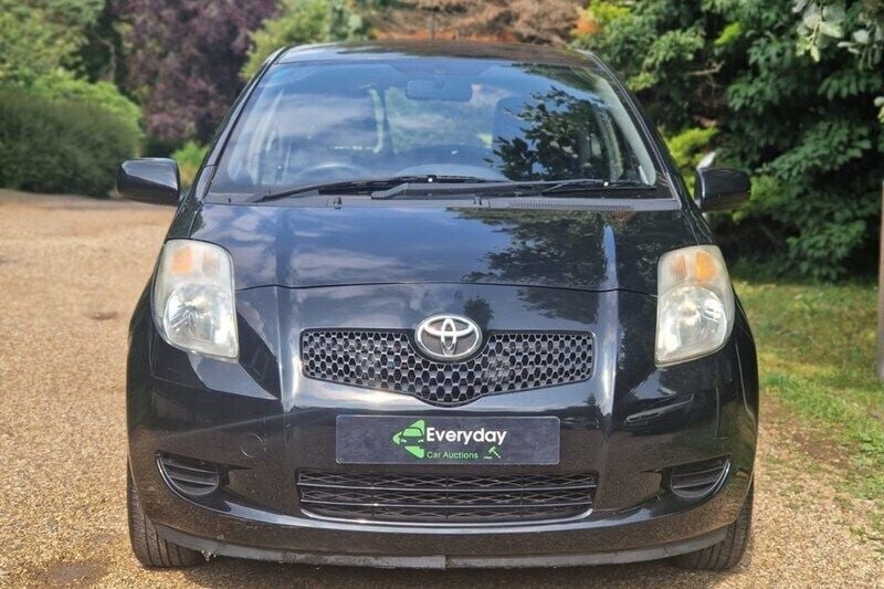Black Used 2008 Toyota Yaris Hatchback | £1,499 (Super price) - Image 1/1