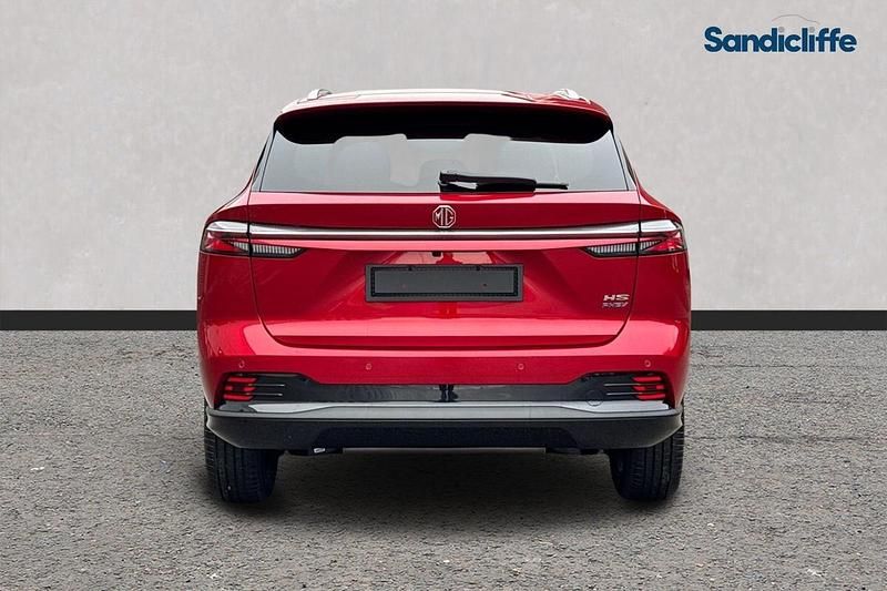 Usado MG HS Trophy 170 CV (125 kW) 2024 Rojo SUV