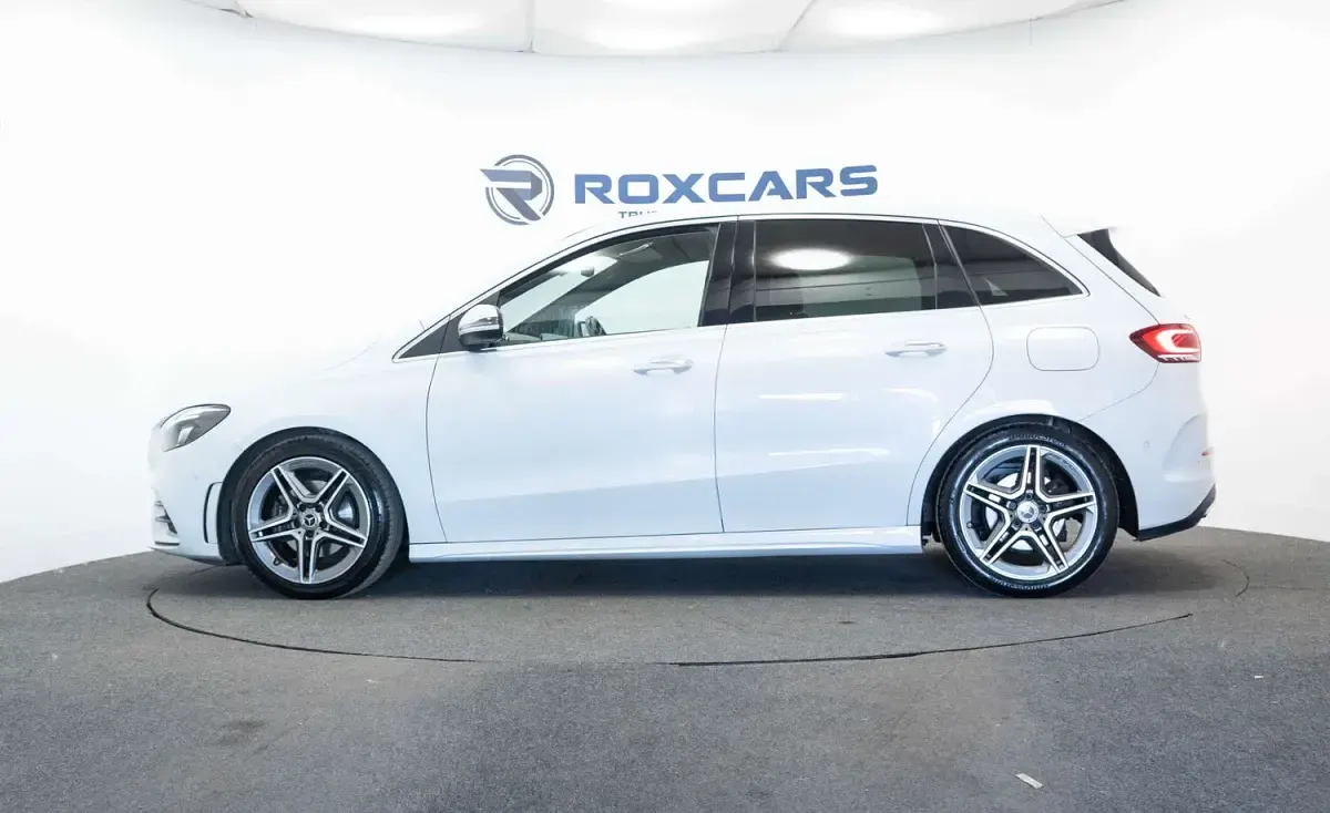 Used Mercedes B200 AMG Line Premium 163 HP (119 kW) 2020 White Hatchback
