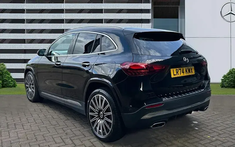 Used Mercedes GLA200 AMG Line Premium 163 HP (119 kW) 2022 SUV
