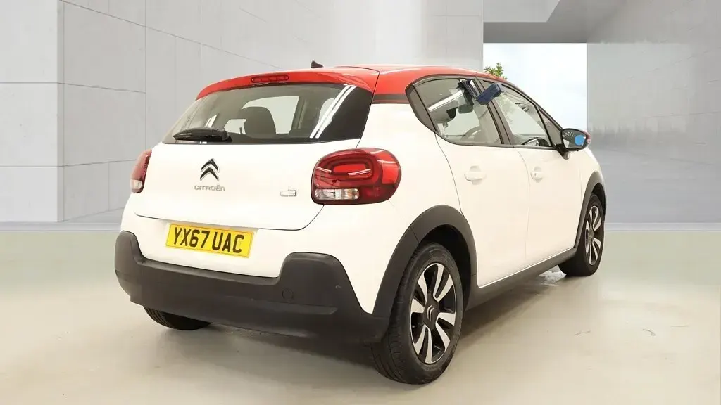 Begagnad Citroën C3 Feel 2018 Vit Halvkombi
