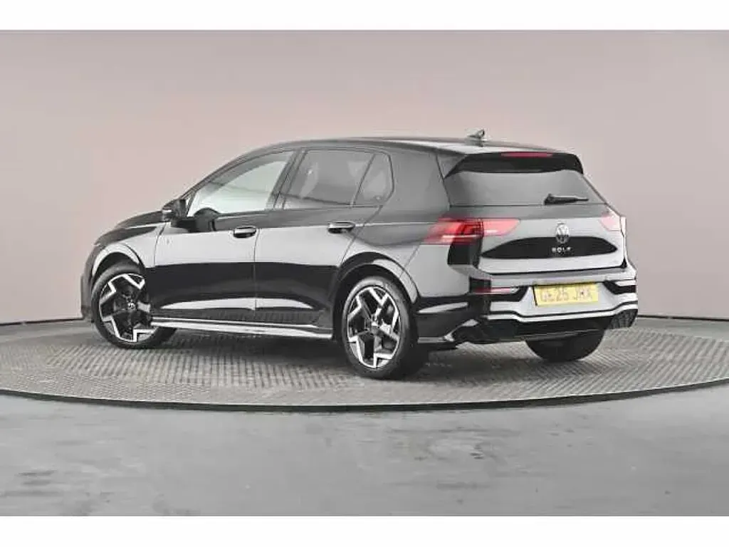Used VW Golf VIII 150 HP (110 kW) 2025