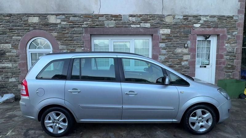 Used Vauxhall Zafira 2013 Silver MPV