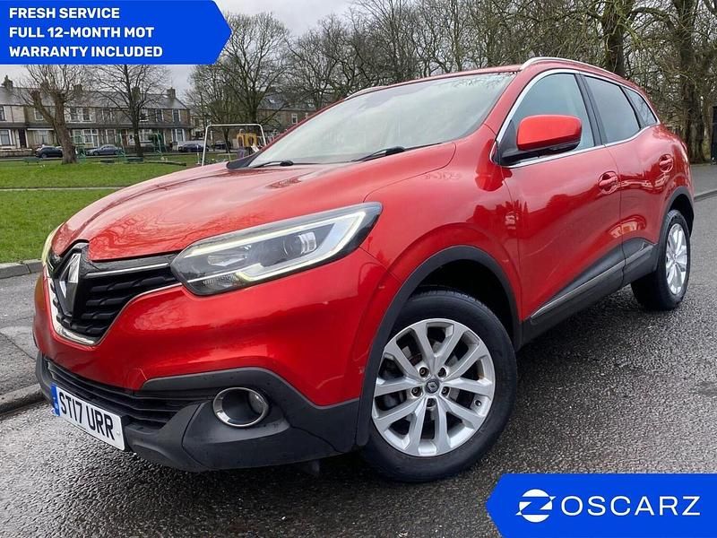 Red Used 2017 Renault Kadjar Dynamique SUV | £6,895 (Good price) - Image 1/4