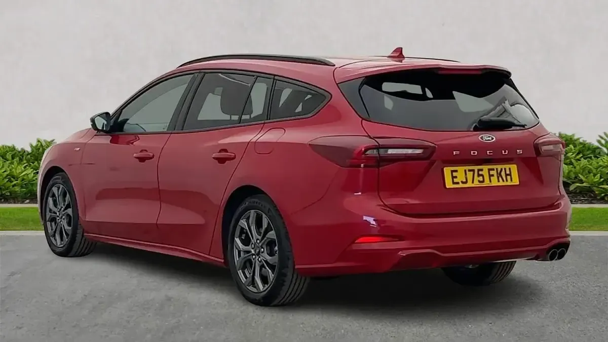 Used Ford Focus ST-Line 2025 Red Estate