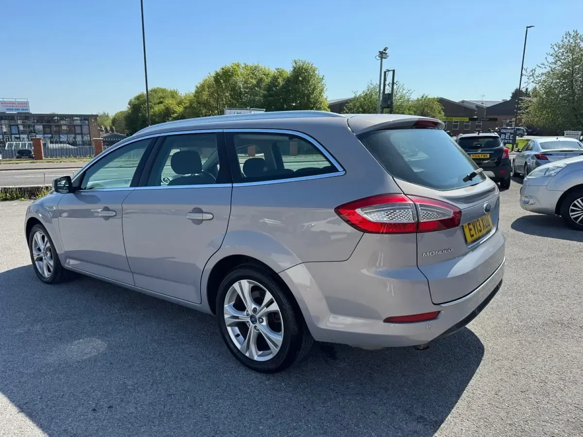Usado Ford Mondeo Titanium 2013 Prateado Carrinha