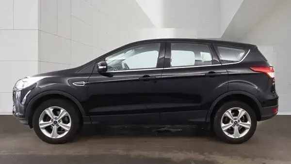 Second-hand Ford Kuga Zetec 150 CP (110 kW) 2016 Negru SUV