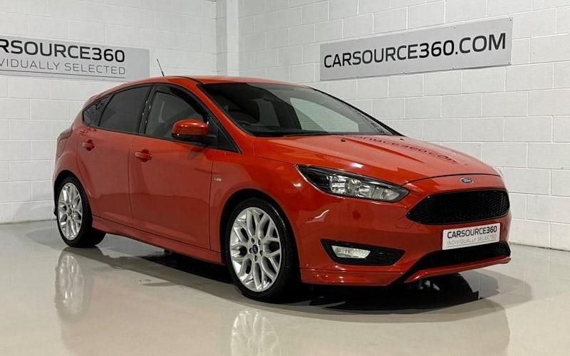 Used Ford Focus ST-Line 120 HP (88 kW) 2016 Hatchback