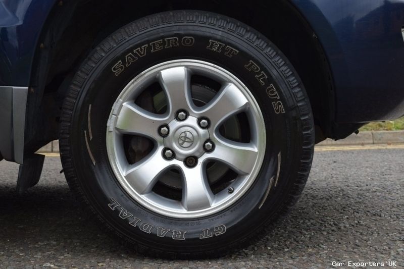 Usado Toyota Land Cruiser 173 HP (127 kW) 2007 SUV