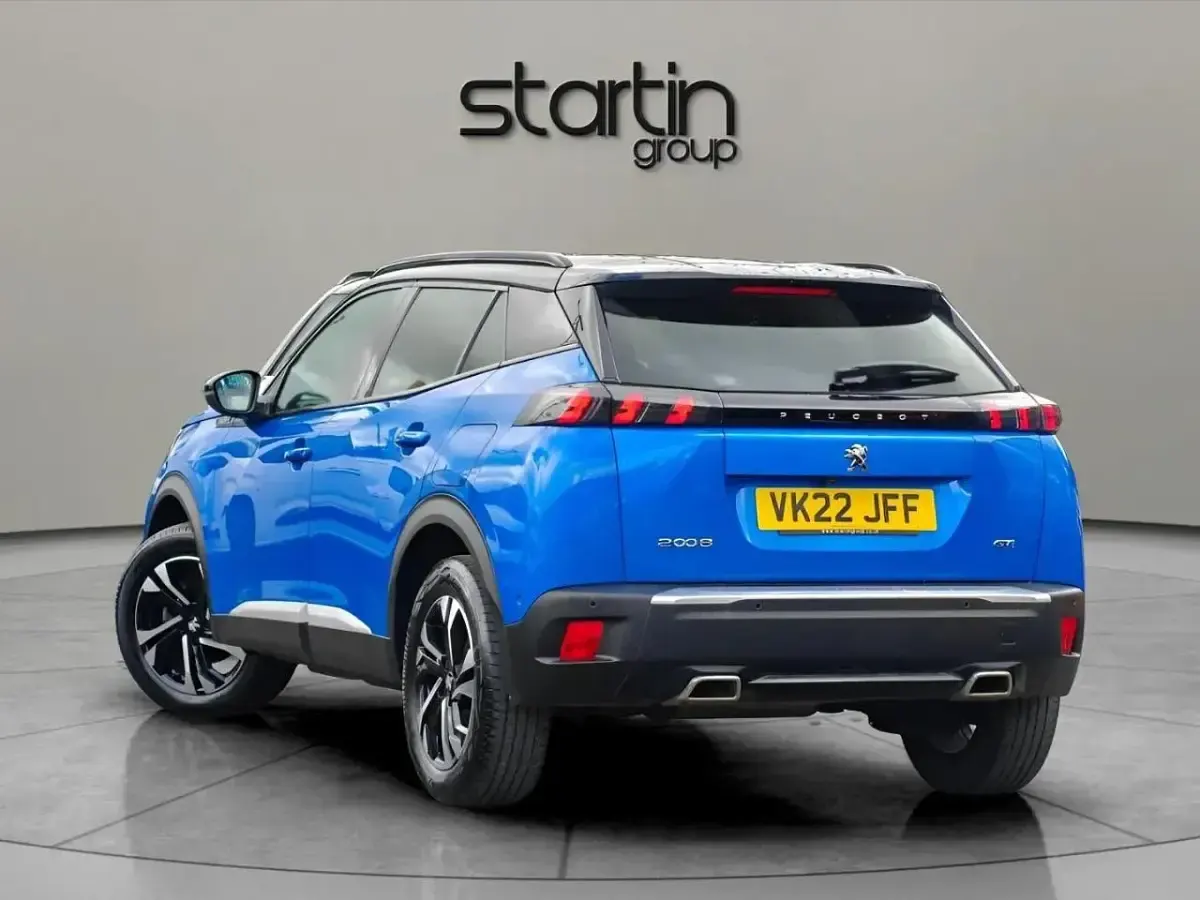 Używany Peugeot 2008 GT 129 KM (94 kW) 2022 Niebieski SUV