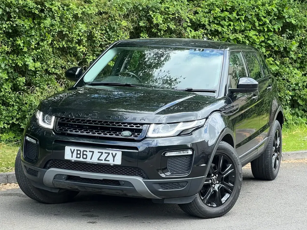Used Land Rover Range Rover evoque SE 150 HP (110 kW) 2018 Black Estate