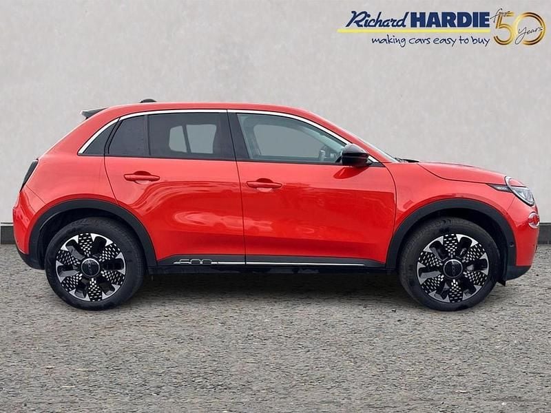 Używany Fiat 600E La Prima 113 kW (154 KM) 2024 Pomarańczowy SUV