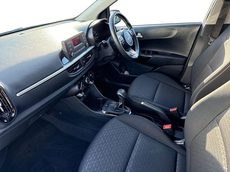 Used Kia Picanto 65 HP (47 kW) 2024 Silver Hatchback