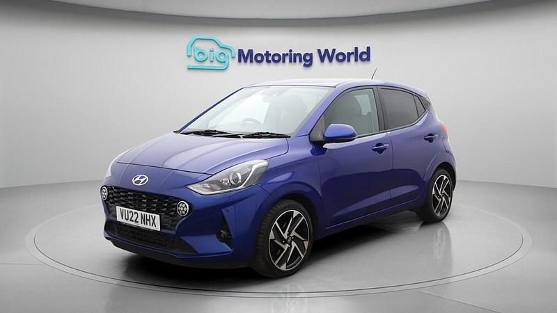 Used Hyundai i10 Premium 67 HP (49 kW) 2022 Blue Hatchback